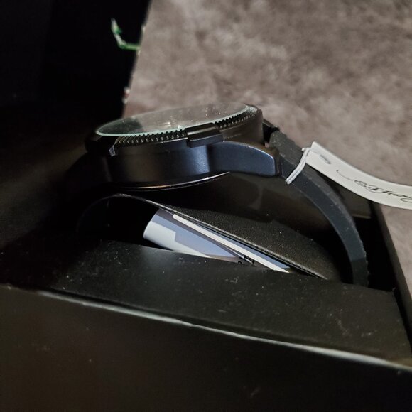 Ed Hardy Men’s Skull Watch With Adjustable Black Band NWT - Picture 4 of 8